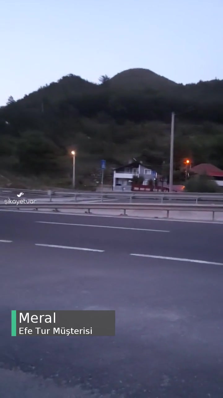 Efe Tur Otobüsün Lastiği Patladı videonun kapak resmi