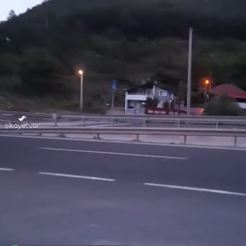 Efe Tur Otobüsün Lastiği Patladı