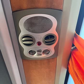 Klima Açılmayan Eski Ve Bakımsız Otobüste Zorlayıcı Yolculuk Deneyimi