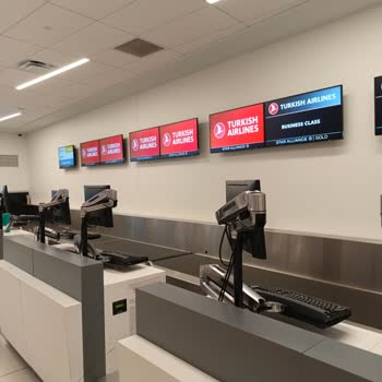 Denver Havalimanında Saatlerce Yardımsız Bekletildim