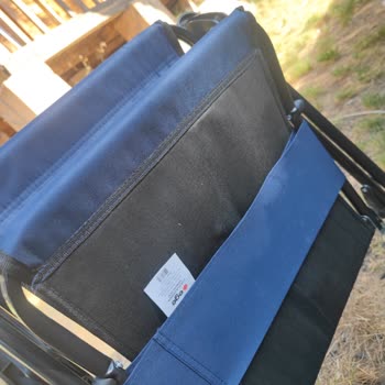 İlk Kullanımda Eğilen Sandalye Hayal Kırıklığı Yarattı