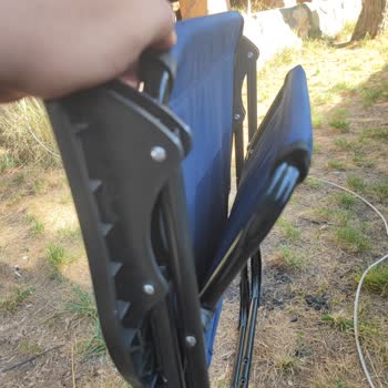 İlk Kullanımda Eğilen Sandalye Hayal Kırıklığı Yarattı