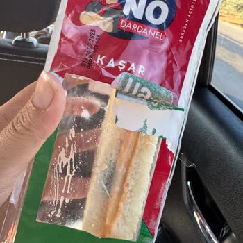 Dardanel Tarihi Geçmemiş Sandviçten Küf Çıktı, İade Ve Özür Talebi!