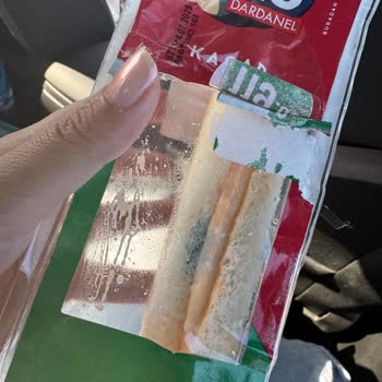 Dardanel Tarihi Geçmemiş Sandviçten Küf Çıktı, İade Ve Özür Talebi!