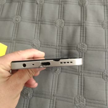 KVK Servisinde Mağduriyet: Hem Para Aldılar, Hem Telefonuma Zarar Verdiler!