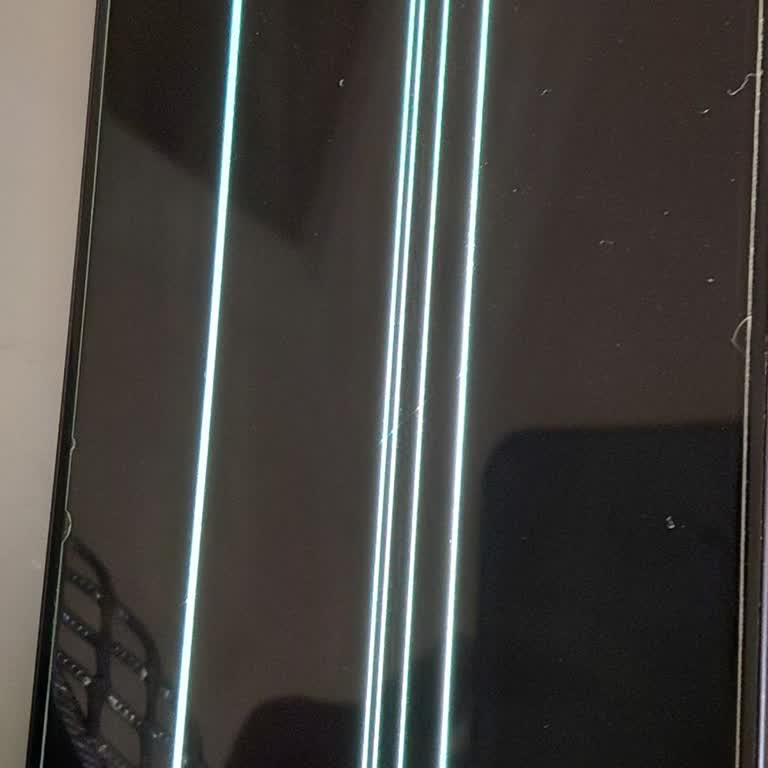 Güncelleme Sonrası Samsung S21 FE 5G Ekranında Dikey Çizgi Sorunu