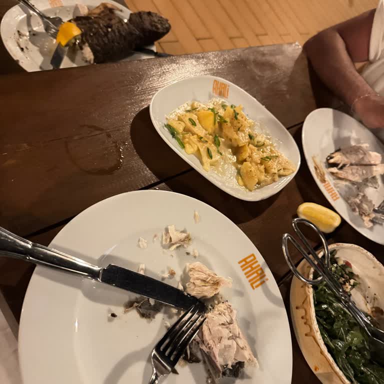 Ahali Alaçatı’da Menüde Fiyat Bilgisi Olmadan Yüksek Hesap Şoku