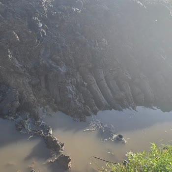 Horoz Mahallesi'nde Tehlikeli Su Kanalı Çocuklarımızı Tehdit Ediyor