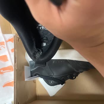 Adidas Ayakkabıda Yırtılma Ve Garanti Sorunu