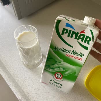 Pınar Süt İçerisinden Kaymak Benzeri Parçalar Çıktı