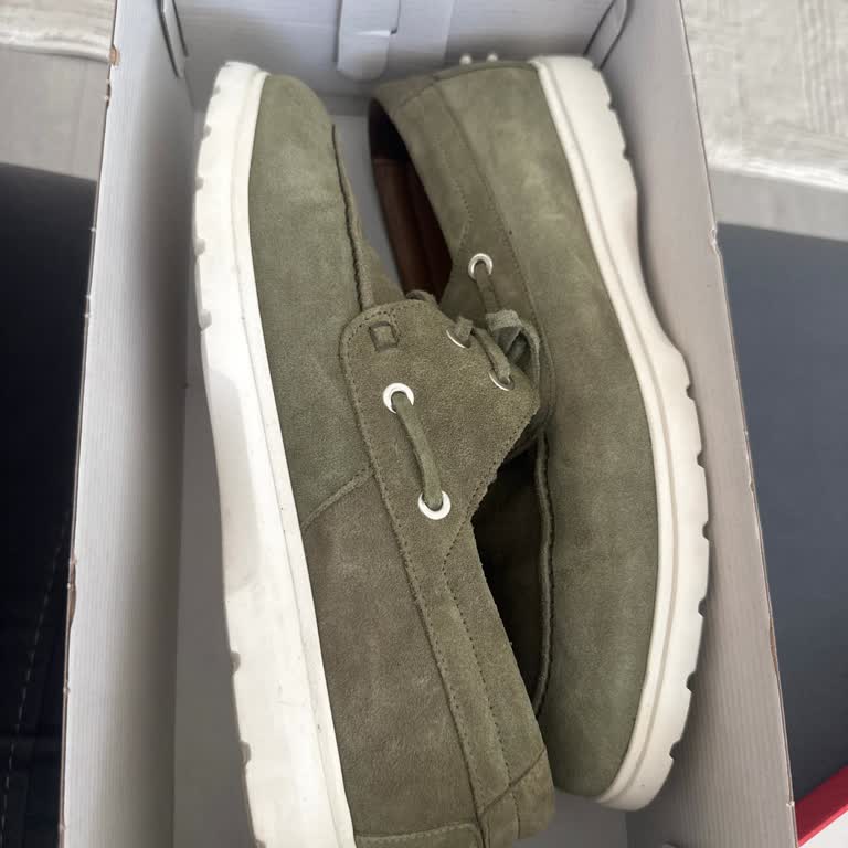 FLO Ayakkabı Kısa Sürede Sorun Yaşatan Ayakkabı İçin İade Talebimiz Reddedildi