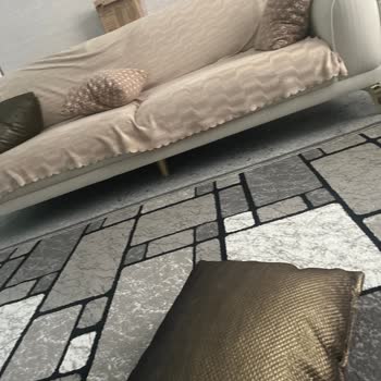 Aldığımız Koltuklar 1 Yılda Çöktü, Yetkili Servis Dönüş Yapmıyor