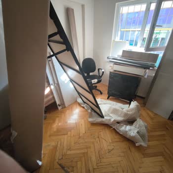 Taşıma Günü Farklı Firma Aracı Ve Eksik Mobilya Kurulumu Yaşadık