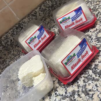Aldığım Dört Paket Peynirin Hepsi Bozuk Çıktı