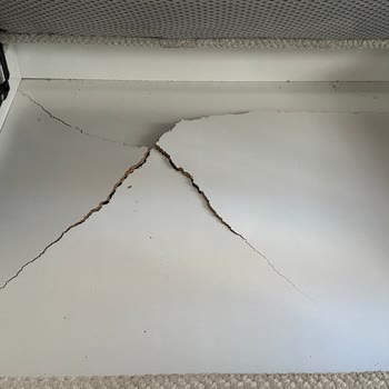 Koltukların Kalitesiz Malzemeden Üretilmesi Ve Teslimat Sorunu