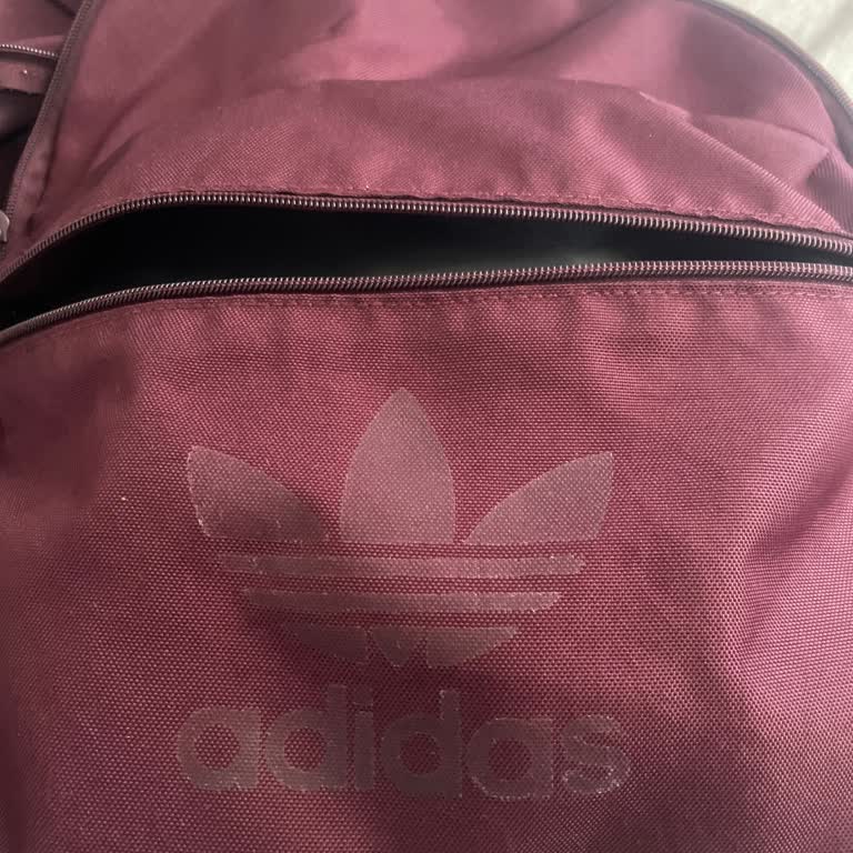 Bir Yıkamada Solan Adidas Okul Çantası Hayal Kırıklığı