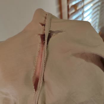 LCW'den Aldığım Pantolon İlk Giyimde Yırtıldı, Mağduriyetim Giderilsin