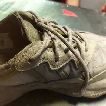 Garantisi Devam Eden Ayakkabıda Yırtılma Ve İade Reddi