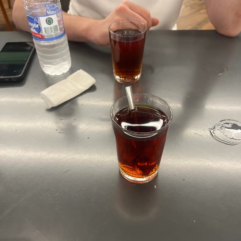 Köfteci Yusuf'ta Hizmet Sıfır: Misafirim Önünde Mahcup Oldum