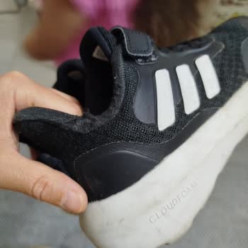 Aldığım Adidas Ayakkabı Kısa Sürede Yıprandı Ve Destek Alamadım