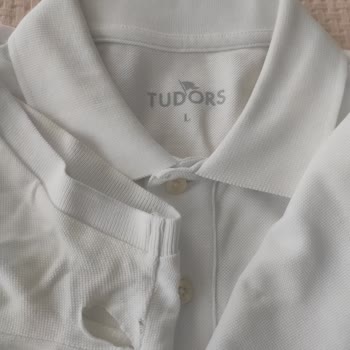 İlk Giyimde Yırtılan Ürüne Değişim Yapılmadı Mağaza Sorumluluk Almadı