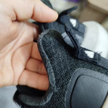 Aldığım Adidas Ayakkabı Kısa Sürede Yıprandı, Çözüm Sunulmadı