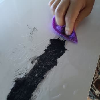 Oda Kokusu Kumandamı Ve Mobilyamı Eritti Çözüm Bekliyorum