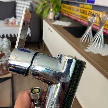 Garantisi Devam Eden Mutfak Bataryası İçin Yüksek Ücret Talebi