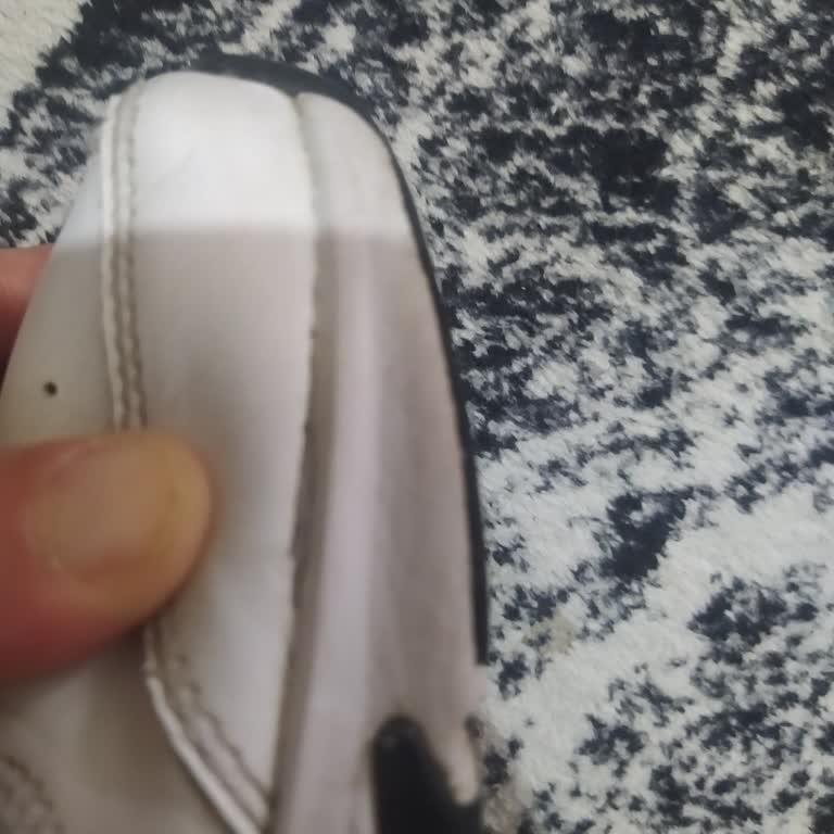 In Street'ten Alınan Nike Ayakkabıda Hızlı Deformasyon Ve İlgisiz İnceleme