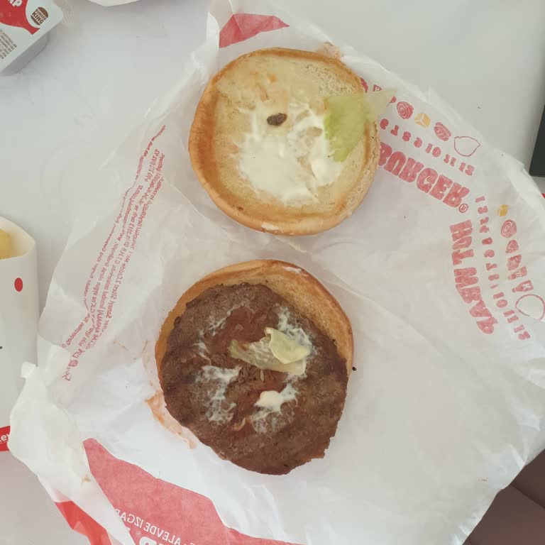 Eksik Ve Kalitesiz Sipariş Deneyimi: Burger King Esenyurt Şubesi Hayal Kırıklığı