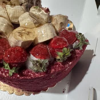 Yeşim Pasta & Cafe Güngören'den Aldığım Pasta Küflendi