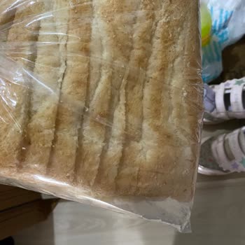 A101 Kapıda Siparişimde Deterjan Akıntısı Nedeniyle Ekmek Küflendi, İade Talebim Sonuçlanmadı