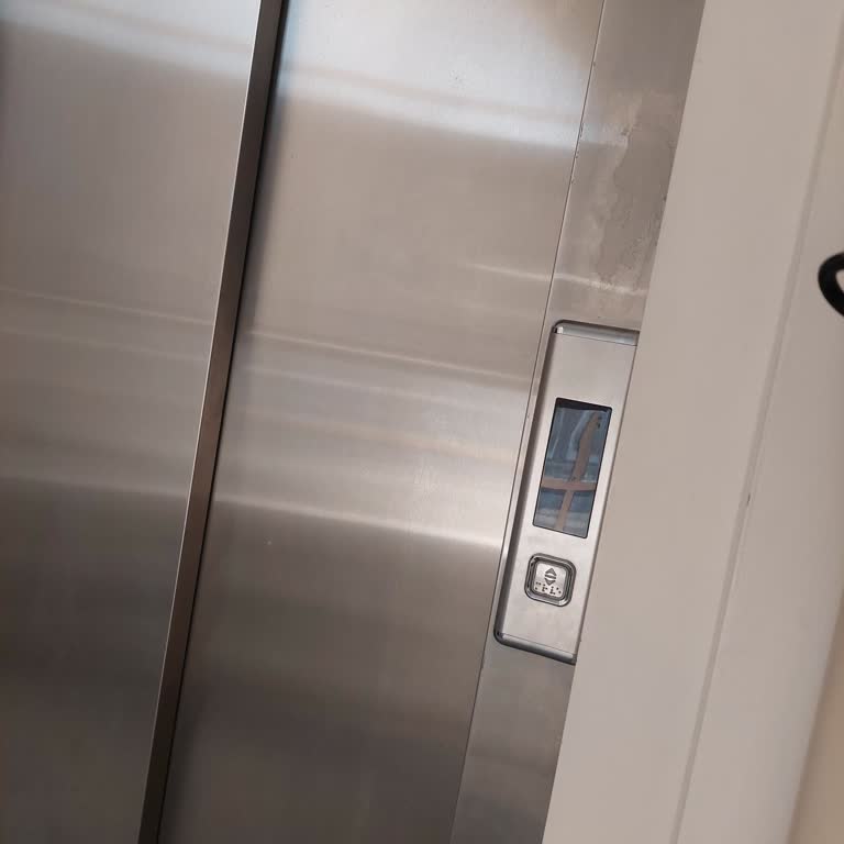 Elektrik Kesintileri Ve Cihaz Arızalarına Çözüm Bulunamıyor
