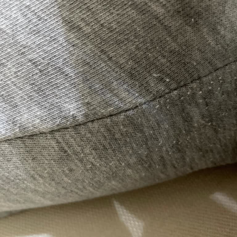 Yeni Alınan Eşofmanın Hızla Tüylenmesi Hayal Kırıklığı Yarattı