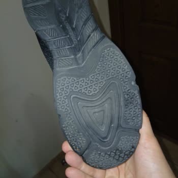 FLO Ayakkabı Kullanılmış ve Yıpranmış Ayakkabı Gönderildi, Müşteri Hizmetleri Yetersiz Kaldı