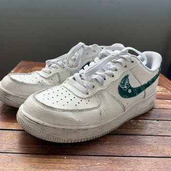 Nike Ayakkabıda Deformasyon Ve İlgisiz Mağaza Deneyimi