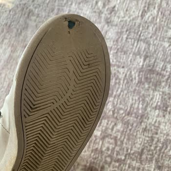 Kısa Sürede Yıpranan Ayakkabı Ve Müşteri Memnuniyetsizliği