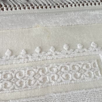 Yıkamadan Gelen Halımda Lekeler Ve İletişim Sorunu