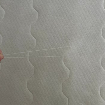 Beş Ayda Çöken Yatak Ve Mağaza Çalışanının İlgisizliği