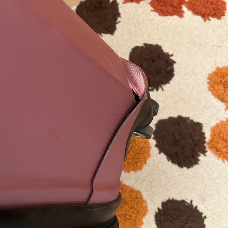 PTT Kargo Valizimi Hasarlı Teslim Etti, Mağduriyetimin Giderilmesini İstiyorum