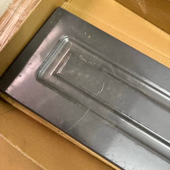 Çizik Gelen Dolap Ve Satıcının Çözüm Sunmaması Mağduriyet Yaşattı