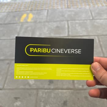 Sinema Salonunda Film Gösterimi Sırasında Yaşanan Teknik Arıza Ve İlgisizlik