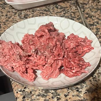 File Market'ten Aldığım Kıymada Farklı Renkli Et Parçaları Çıktı, Güvenim Sarsıldı