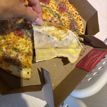 Domino's Pizza'da Eksik Malzeme Ve Kalitesiz Ürün Deneyimi