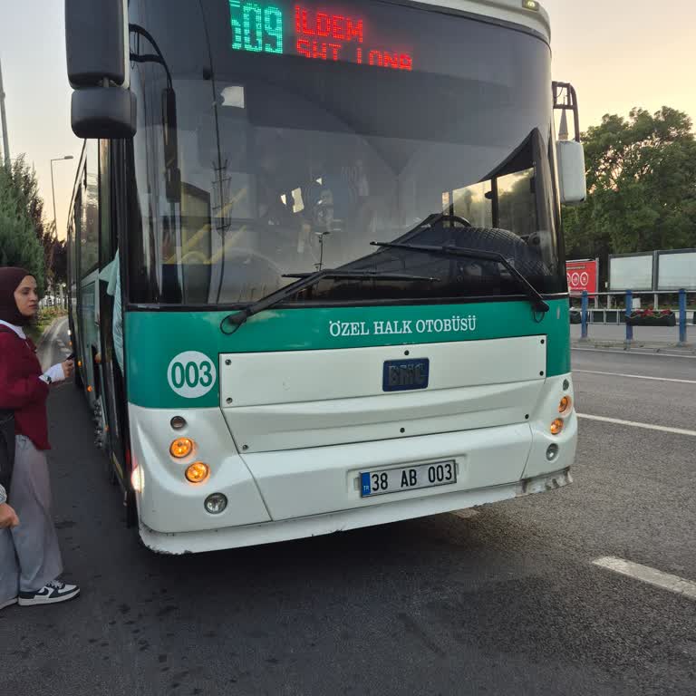 Bebek Arabasıyla Otobüse Binemeyince Mağdur Olduk