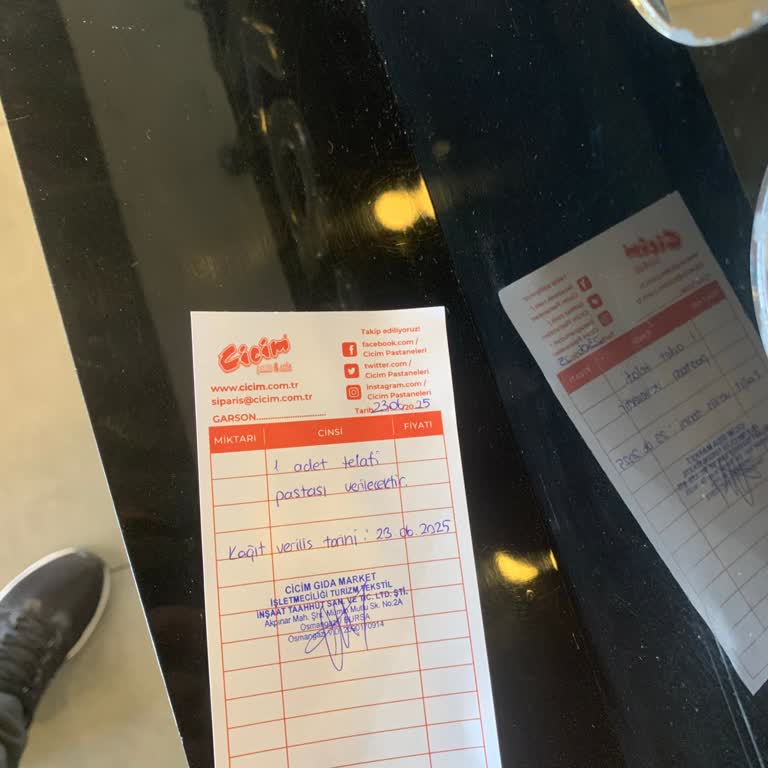 Ekşi Doğum Günü Pastası Ve Yetersiz İade Süreci