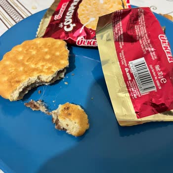 Ülker Çokoprens Bisküvisinde Yabancı Maddeyle Karşılaştık, Güvenimiz Sarsıldı