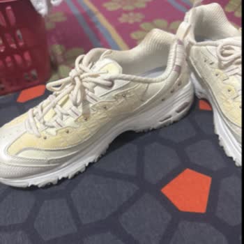 Kısa Sürede Sararan Ayakkabı İçin Olumsuz Skechers Deneyimi