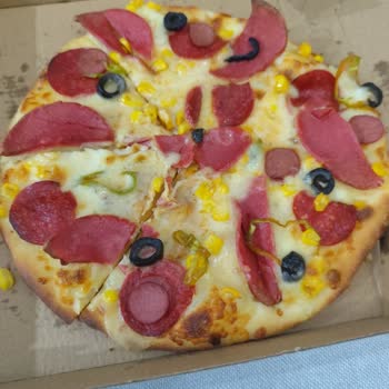 Orta Boy Sipariş Ettik, Küçük Boy Pizza Gönderildi!