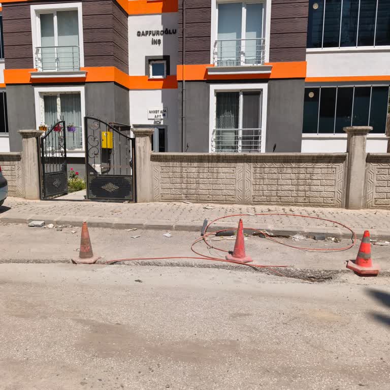 Kazı Sonrası Kopan İnternet Kablosu Günlerdir Onarılmadı